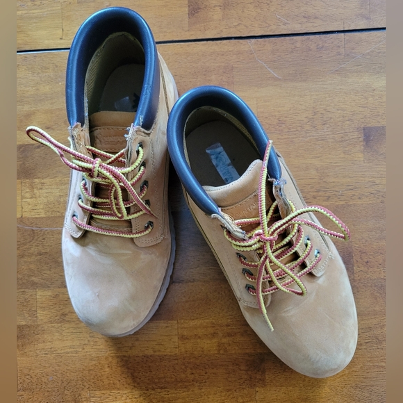 Mountain Gear tan ankle hi boots, size kids 6, like new condition, - Picture 15 of 16